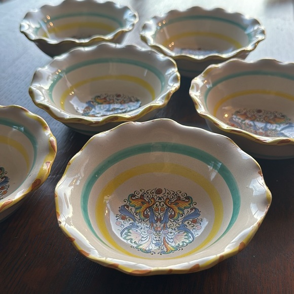 Meridiana Ceramiche Other - 🇮🇹Meridiana Ceramiche set of 6 small desert or nut bowls Scalloped edges Italy